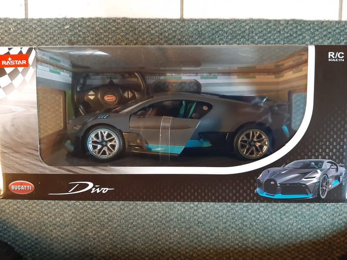 RC Bugatti Divo 1 : 14