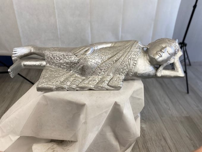 Liggende buddha / Handgemaakt beeld / Indonesisch beeld