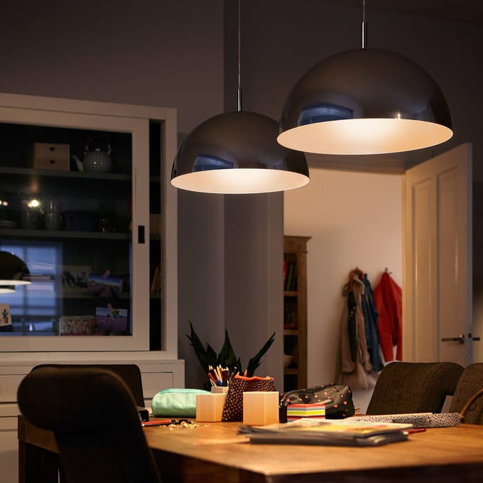 Philips LED lamp - Standaard lampvorm met E27 fitting - Warmwit licht: 2700K - 60W - Helder glas - 2-pack