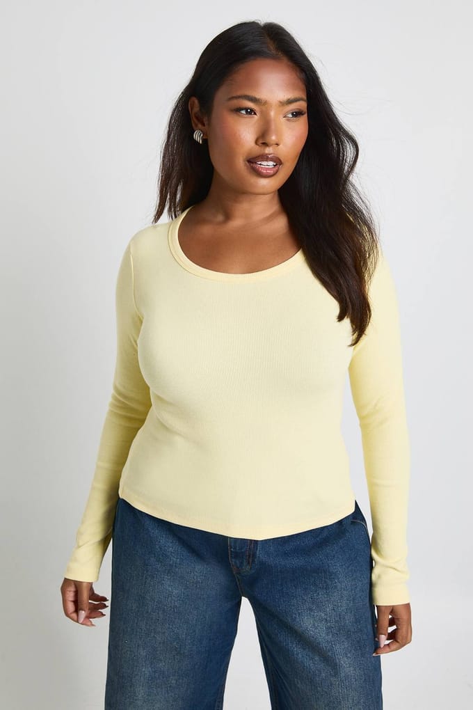 boohoo Dames Plus Basic Geribde Scoopneck Longline Lange Mouwen Getailleerde Top | Citroen | Maat: 50