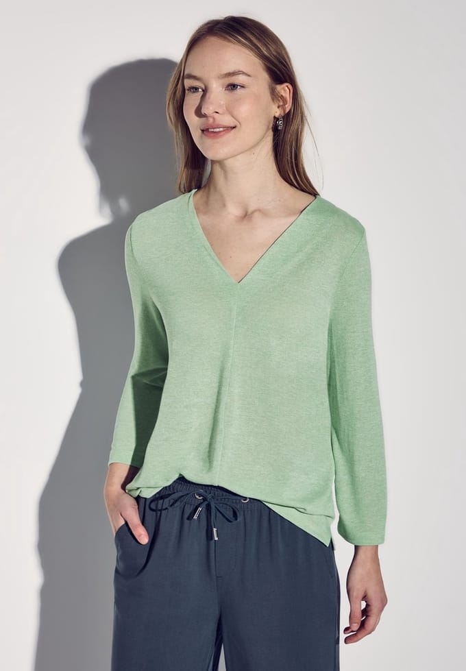 A322911 linen look v-neck shirt