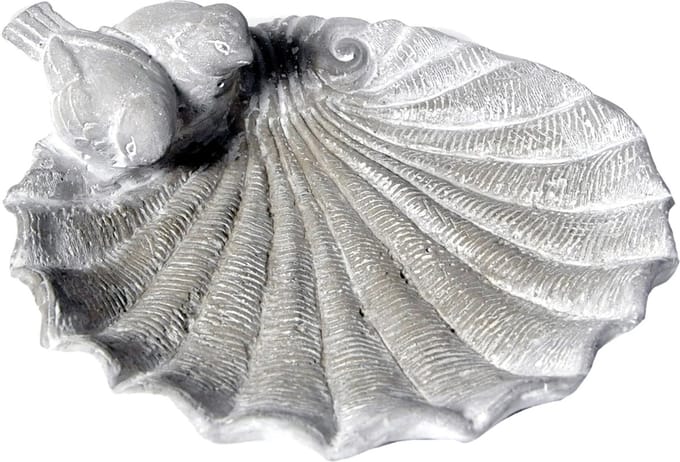 Mega Collections Vogelbad/voederschaal - schelp - grijs - steen - D30 x H9 cm - drinkschaal voor tuinvogels