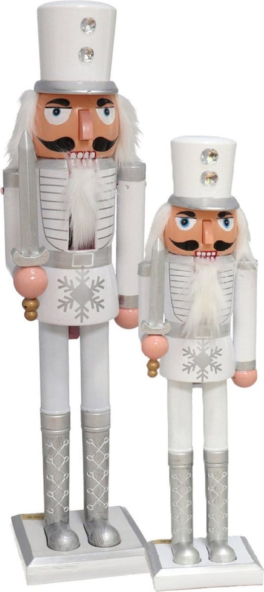 Gerimport Notenkraker beelden - 2x st - wit/zilver - 57 en 78 cm -kunststof - kerstbeelden