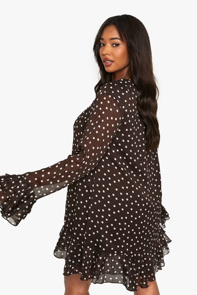 boohoo Dames Plus Polka Dot Chiffon Smock Jurk | Bruin | Maat: 52