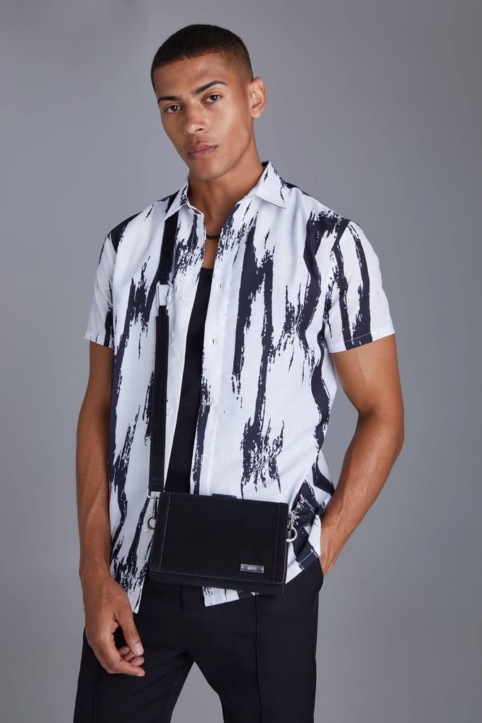 Korte mouw Slub Overhemd met grote abstracte print en regular fit | Ecru | Size Medium