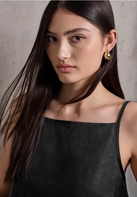 Blousetop met knoopdetail