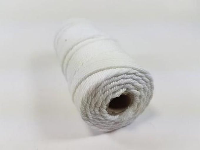 Katoen Macramé touw spoel nr 32 +/- 2mm Dik - 100grams - Wit +/- 43meter