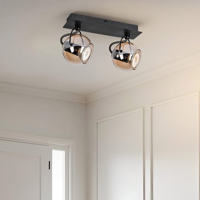 Moderne plafondlamp met amber glas en 2 spots, zwart - Jari