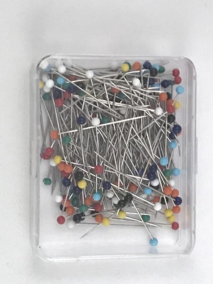 glaskopspelden 200 stuks - spelden met glaskop - kopspelden in hersluitbaar doosje - topcadeau creatief