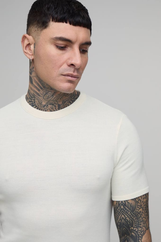 Lang Getailleerd Gebreid T-shirt Met Zachte Touch En Muscle Fit | Ecru | Size Medium