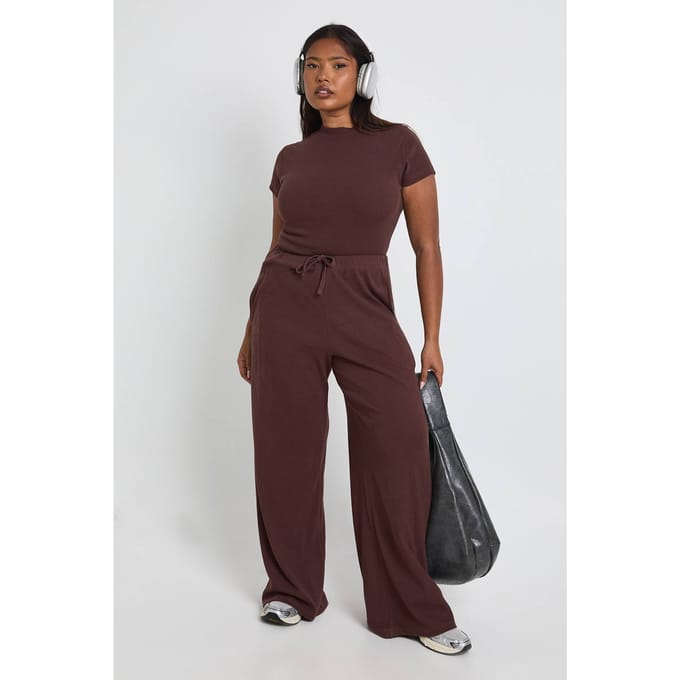 boohoo Dames Plus Rib wijde pijpenbroek | Chocoladebruin | Maat: 44