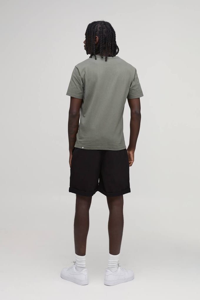 Ontspannen Short Met Middellange Pijp En Omgeslagen Zoom | Black | Size Medium