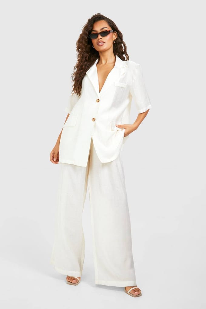 boohoo Dames Textured Crinkle Short Sleeved Blazer | Creme | Maat: 36