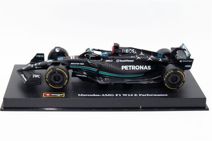 Bburago Mercedes-AMG F1 W14 E Performance - Lewis Hamilton - 2023 LUXE 1:43