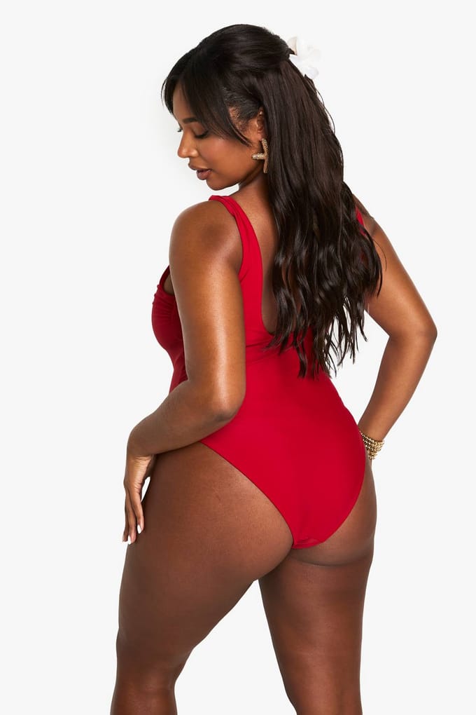 boohoo Dames Plus Swimwear Essentials Scoop Badpak | Red | Maat: 26