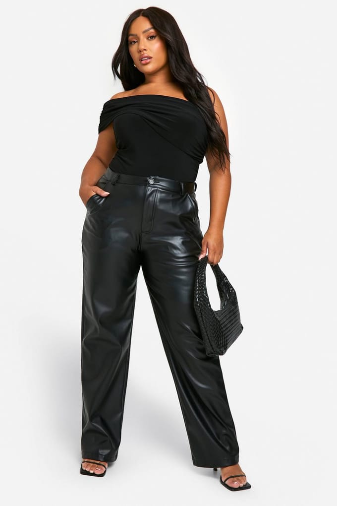 boohoo Dames Plus Gerafeld Zijkant Bardot Bodysuit | Zwart | Maat: 56