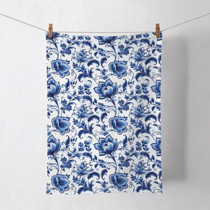 Ambiente Delft Blue theedoeken blauw met bloemen 50 x 70 cm