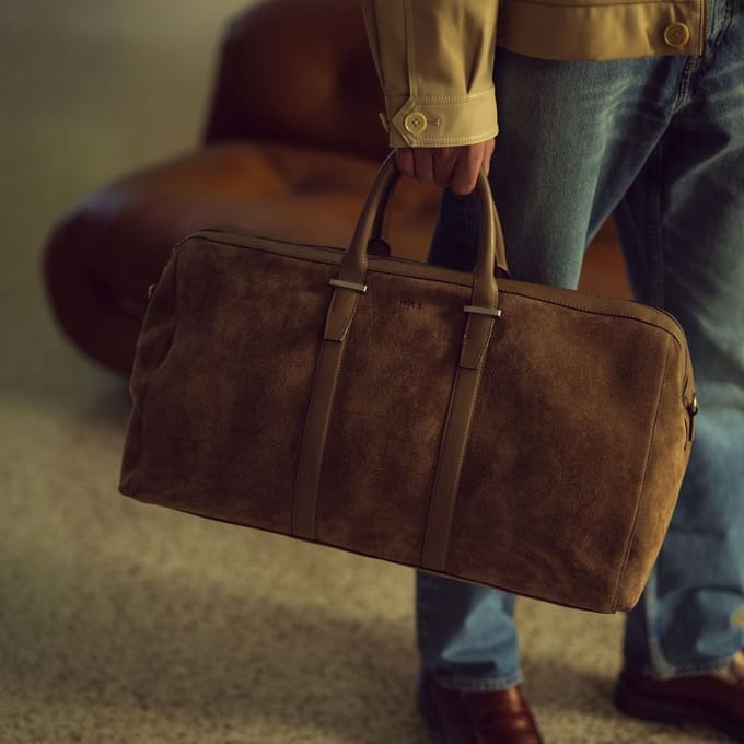 Manfield - Taupe suède weekendtas