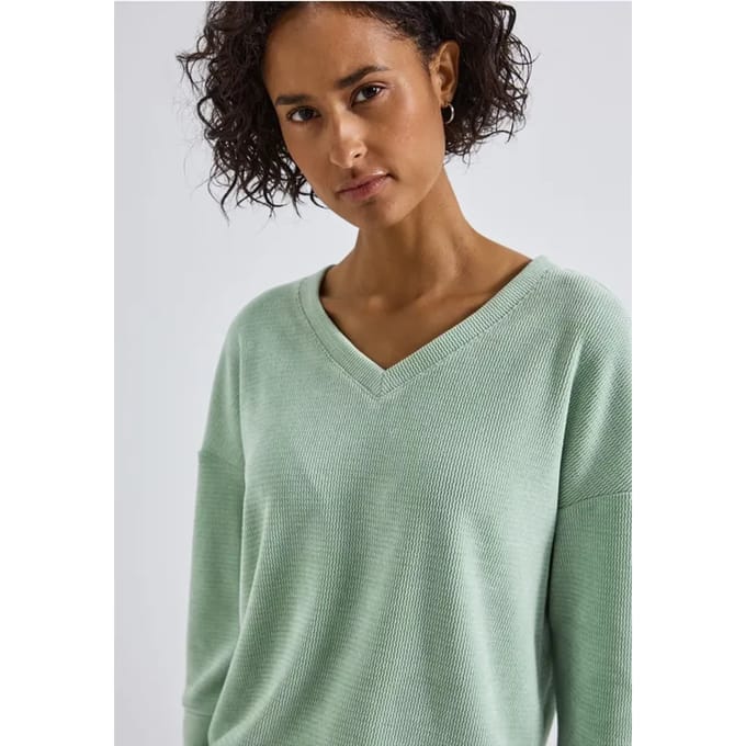 Knus shirt met V-hals