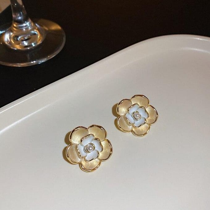 Magnifiques Boucles d'Oreilles Fleurs Avec Perles Tempérament Nouveaux Bijoux de Mode Pendientes Vente en Gros white