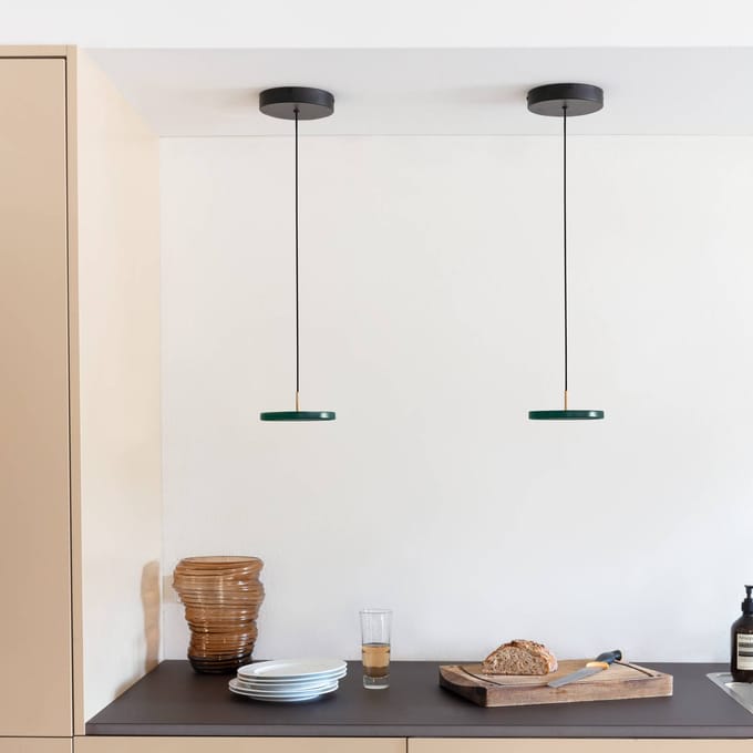 UMAGE Hanglamp Asteria Micro V2 - forest - Brass Top