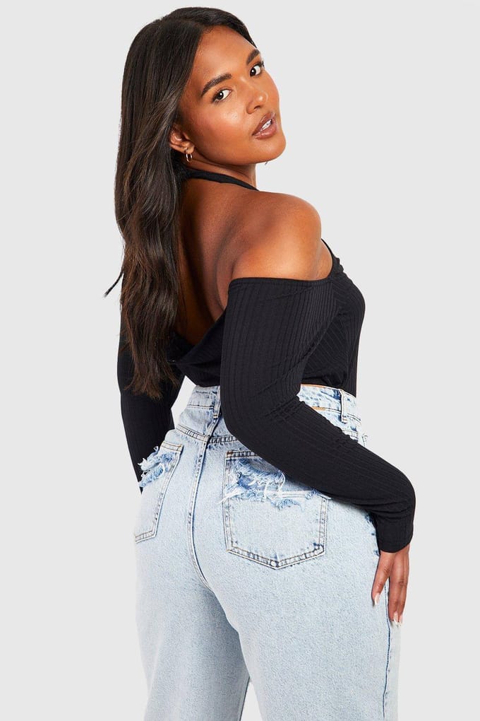 boohoo Dames Plus Cross Over Cold Shoulder Ribbontop | Zwart | Maat: 44
