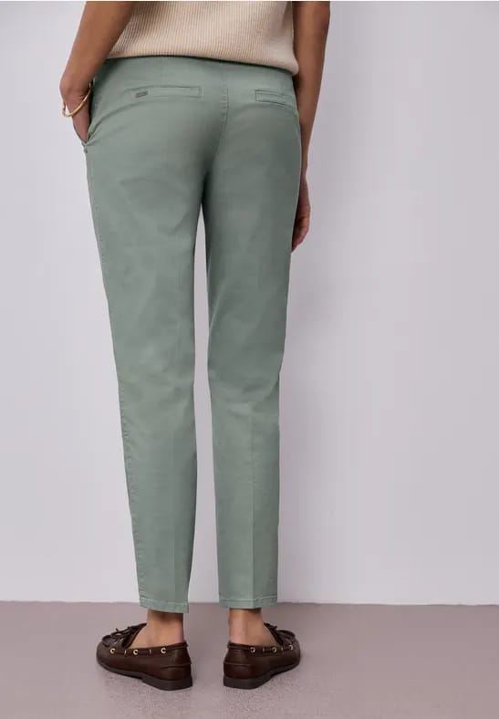 Casual fit chino's in een zachte stof