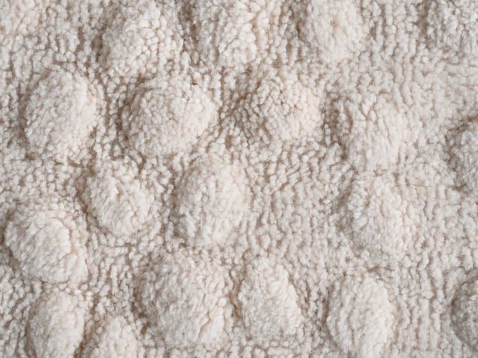 Vente-unique Vloerkleed met reliëf in 100% wol, handgetuft, met kiezeleffect - 160 x 230 cm - Ivoorwit - ORABEL