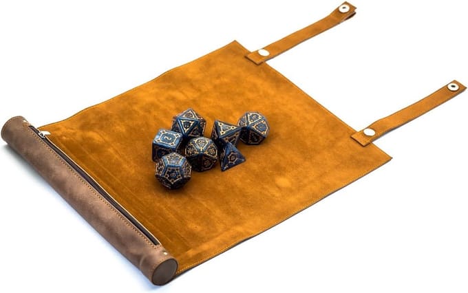 Lapi Toys - Dungeons and Dragons polydice speelmat - DnD dice tray - D&D scroll - Dice pouch - Dobbelpiste - Met opbergruimte - Kunstleer - Bruin