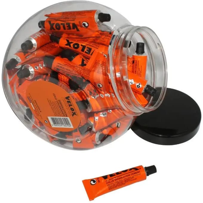 Potje met 50 tubes oplosbare pleisterlijm Velox 10 ml