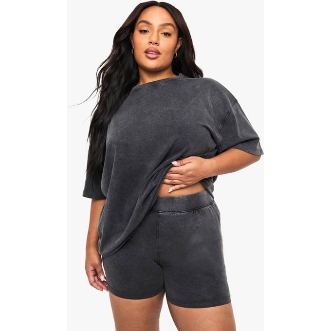 boohoo Dames PLUS ACID WASH FIETSSHORT | Houtskool | Maat: 52
