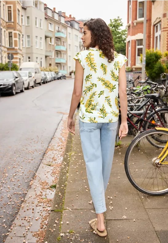 Shirt met losse schouders en gespleten hals