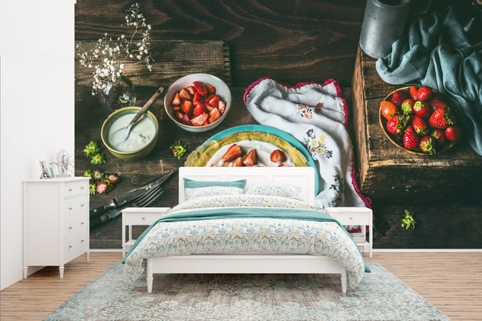 Behang - Fotobehang Aardbei - Rustiek - Fruit - Rustiek Bloemen - Breedte 435 cm x hoogte 260 cm