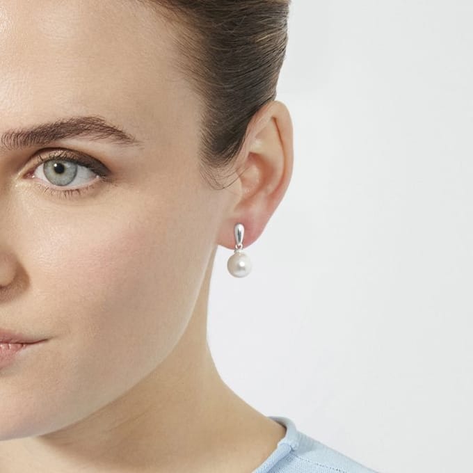 Luxenter Oorbellen met witte parel, zilveren afwerking - Mobe
