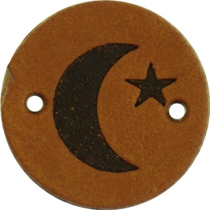 Durable Leren Label – Maan & Ster Opdruk – Duurzaam & Stijlvol (2 stuks)