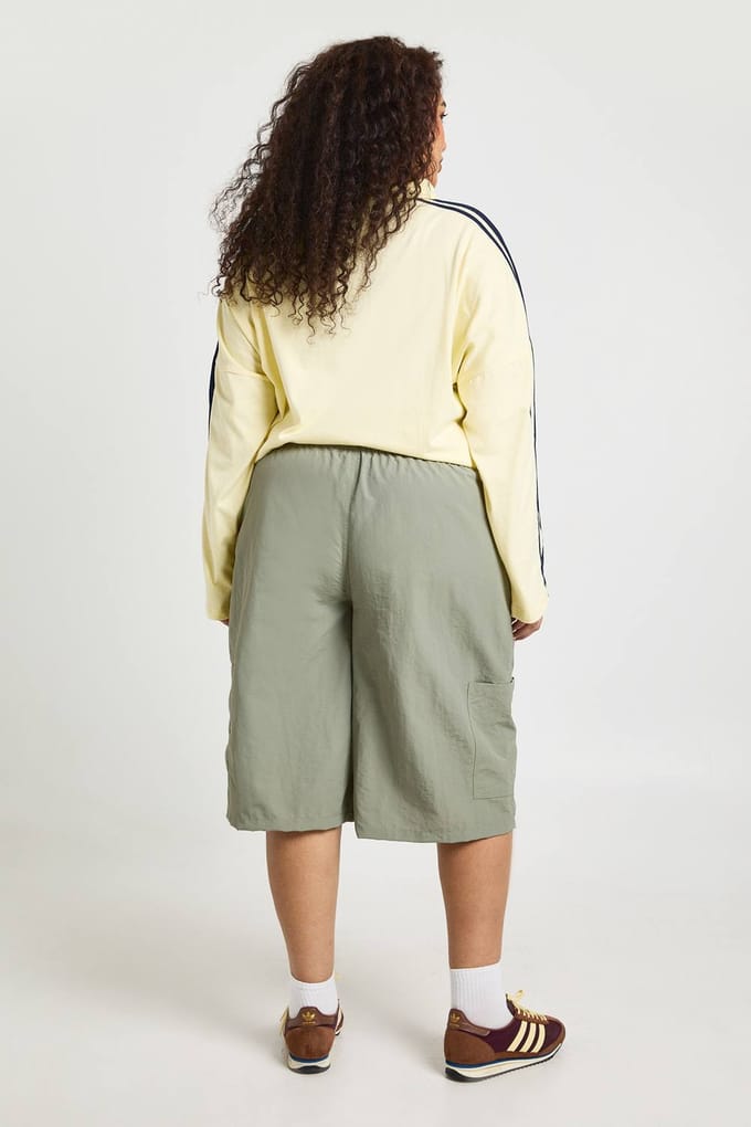 boohoo Dames Plus Nylon Cargo Short | Verstandig | Maat: 44