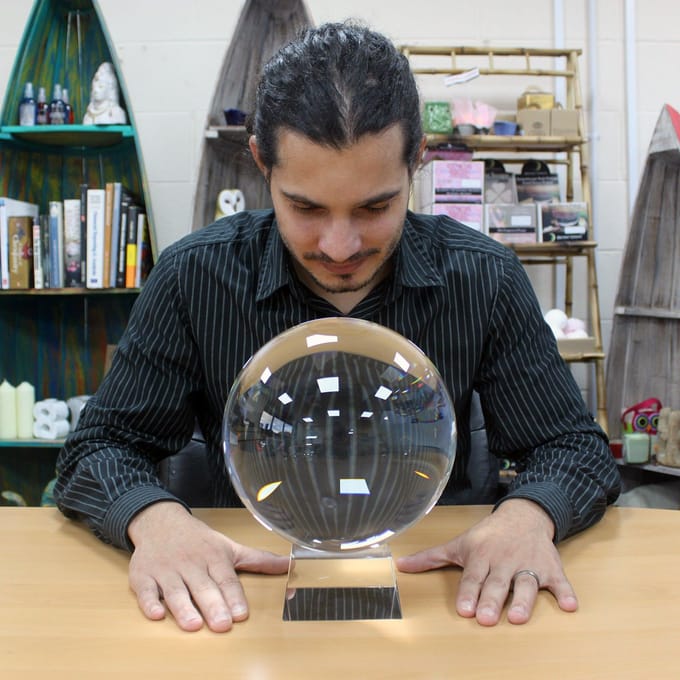 Kristallen Bol op Glazen Voet - 200mm - Magische Kracht - Spirituele Glazen Bol