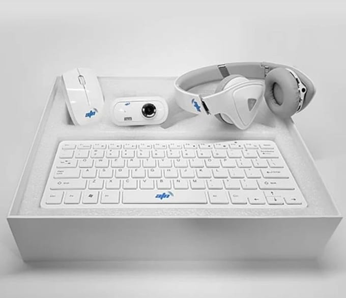 Zazitec ZT-5ATN Complete Accesory Set - Toetsenbord - Muis - Koptelefoon - Webcam
