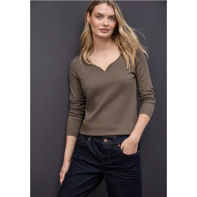 Shirt met hartvormige halslijn