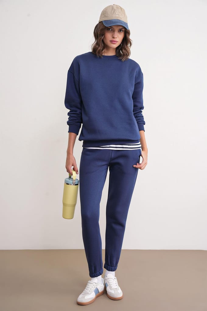 Basis Sweatshirt en Jogger Tweedelig Set