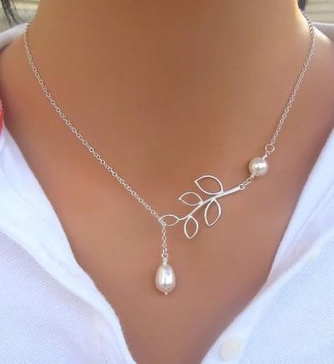 Ketting met Blad en Parel hanger
