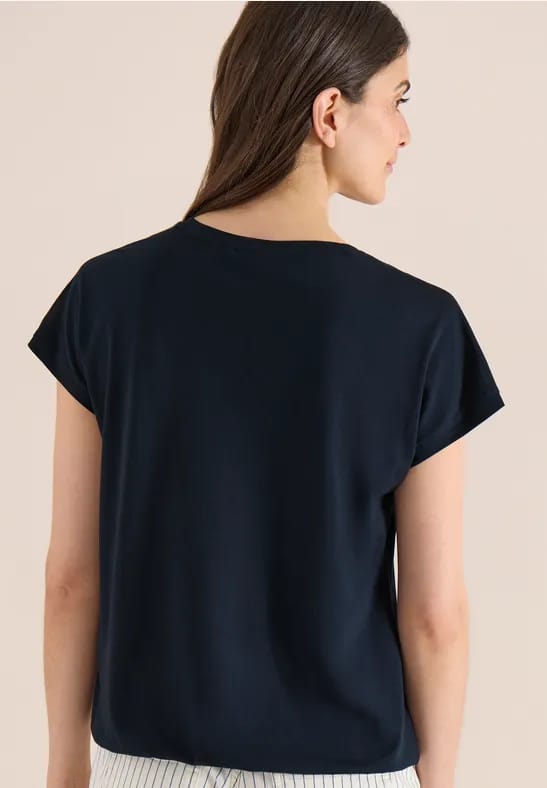 Shirt met V-hals en kanten detail
