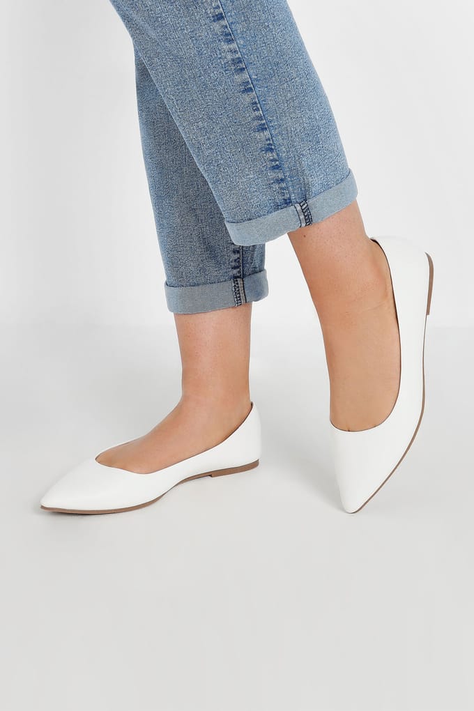 Yours Witte Puntige Ballerina's In Brede E En Extra Brede Eeepasvormsize 38EEE