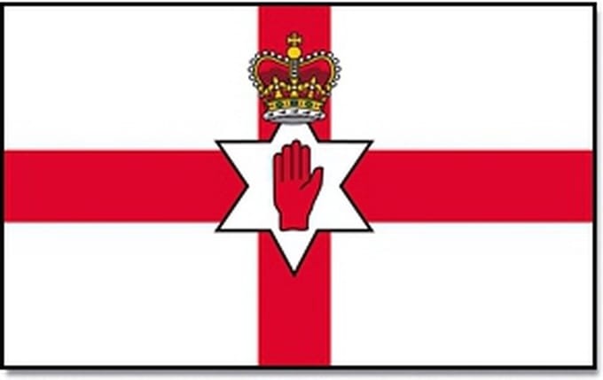 New Age Devi - Vlag Noord Ierland - 90 x 150 cm - feestartikelen en decoratie