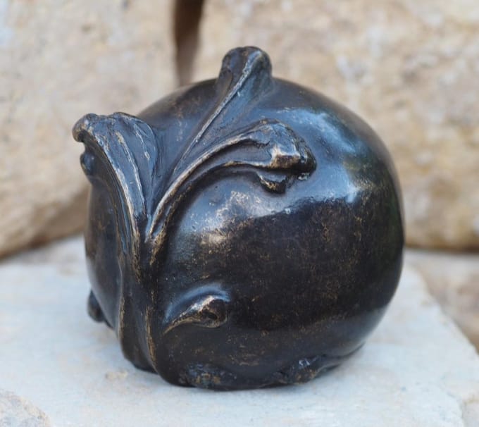 Decoratief Beeld - Bronzen Beelden: Urne Met Golf - Kunststof - Bronzart - Multicolor - 6 X 7 Cm