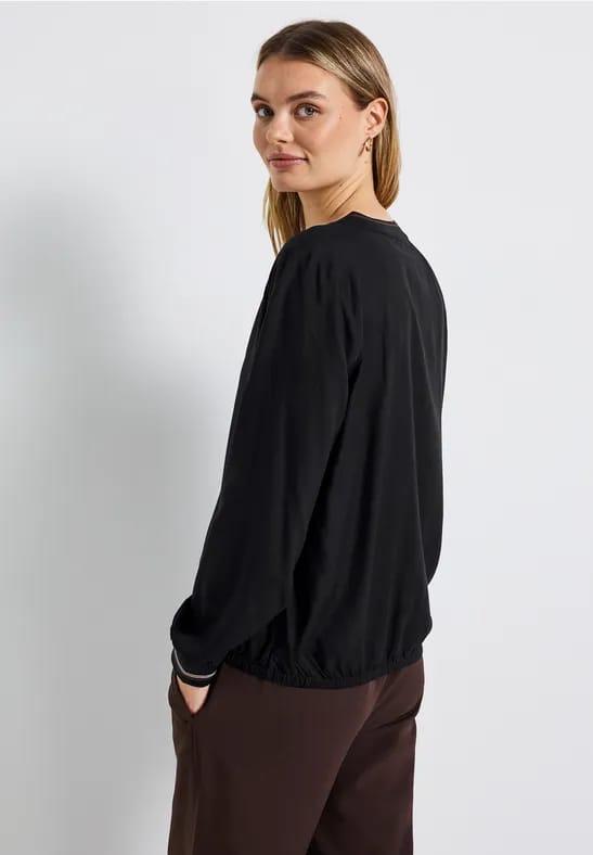 Blouse met gespleten hals en tape