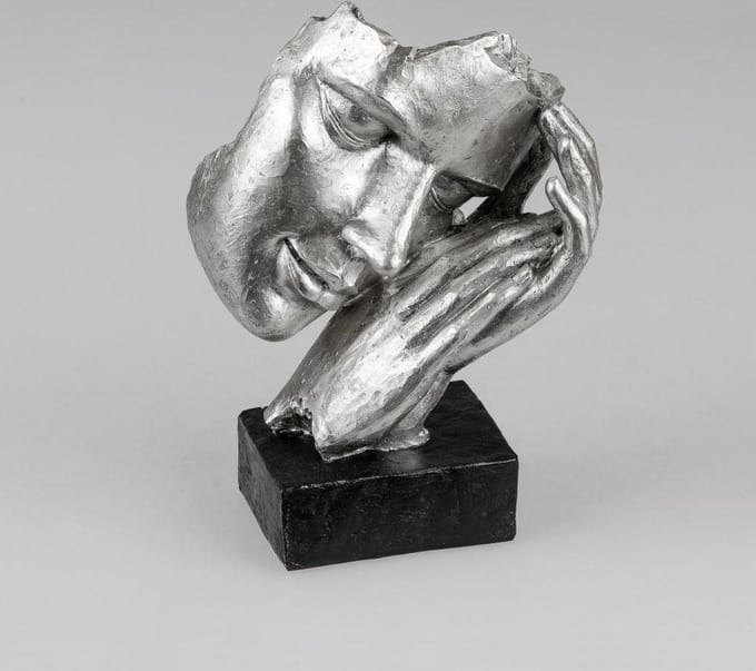 Vrouw - Beeld - Zilver - op voet - 22cm - rust