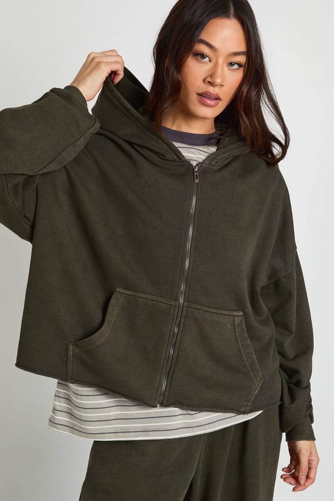 boohoo Dames Tall Washed Distressed Hem Straight Leg Trainingspak | Khaki | Maat: XS