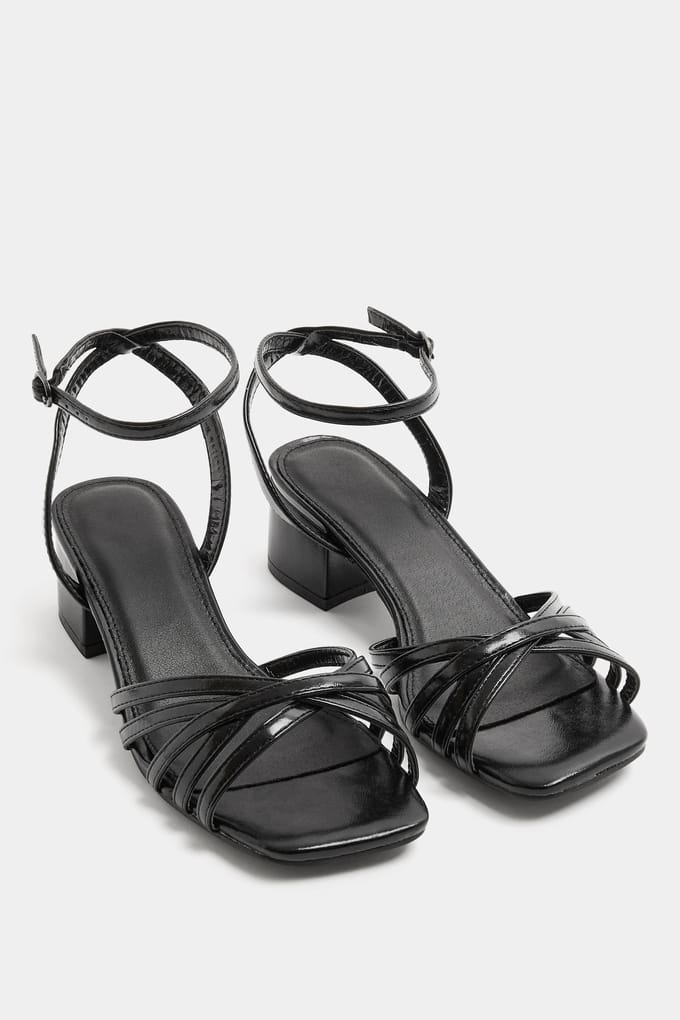 Yours Zwarte Hakken Met Gekruiste Bandjes In Extra Brede Eeepasvormsize 37EEE