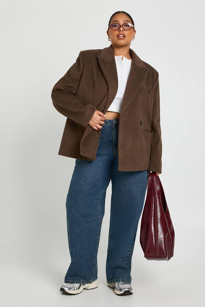 boohoo Dames Plus Enkelrijige Oversized Blazer | Mocha | Maat: 18